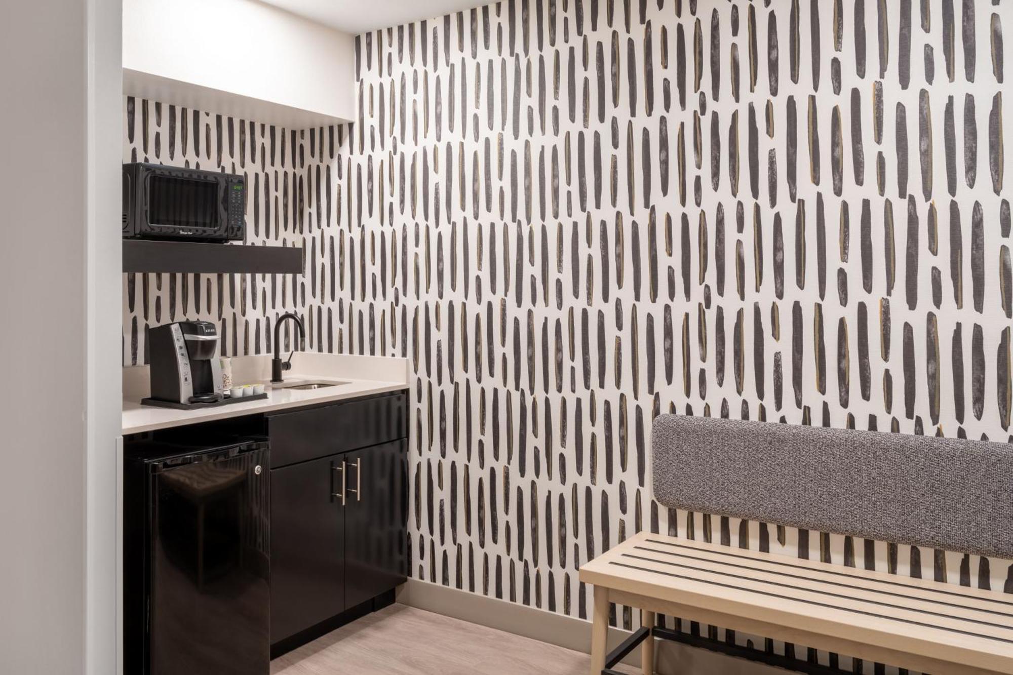 Atwell Suites Austin Airport By Ihg Екстер'єр фото