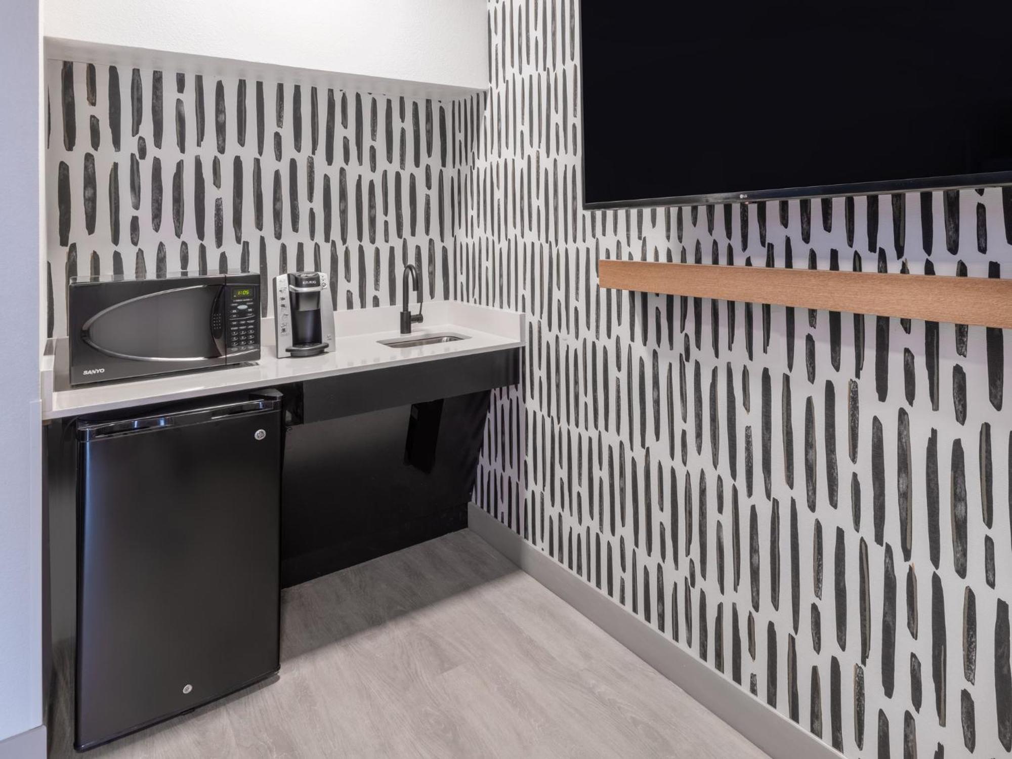 Atwell Suites Austin Airport By Ihg Екстер'єр фото