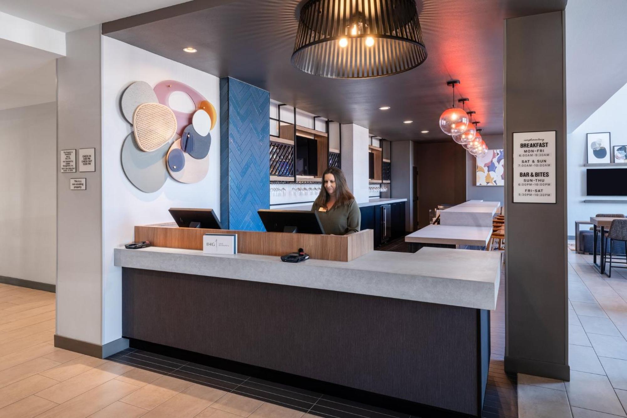 Atwell Suites Austin Airport By Ihg Екстер'єр фото